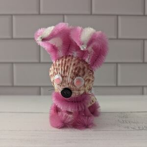 Vintage Bunny Rabbit Seashell Souvenir Art Sculpture Easter Bunny Rabbit